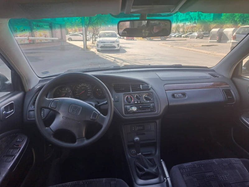 Honda Accord 1.8i, снимка 6 - Автомобили и джипове - 48267786