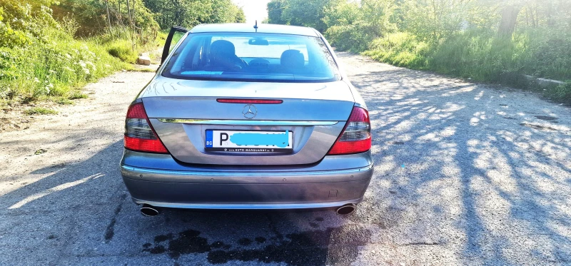 Mercedes-Benz E 350 3.5 CGI Avangard, снимка 15 - Автомобили и джипове - 52568148