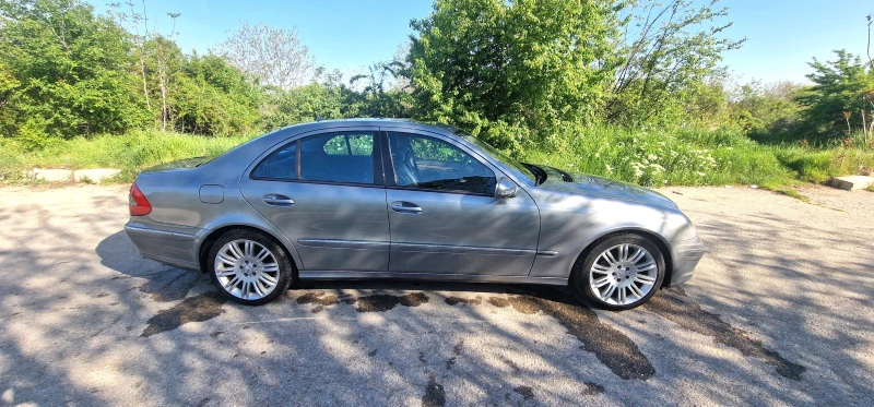 Mercedes-Benz E 350 3.5 CGI Avangard, снимка 16 - Автомобили и джипове - 52568148