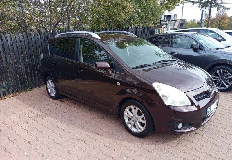 Toyota Corolla verso, снимка 3 - Автомобили и джипове - 52353907