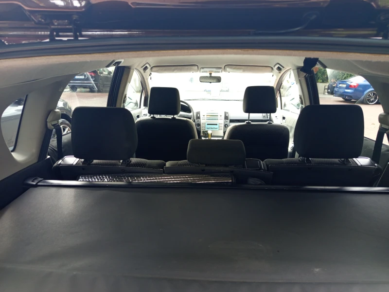 Toyota Corolla verso, снимка 13 - Автомобили и джипове - 52353907