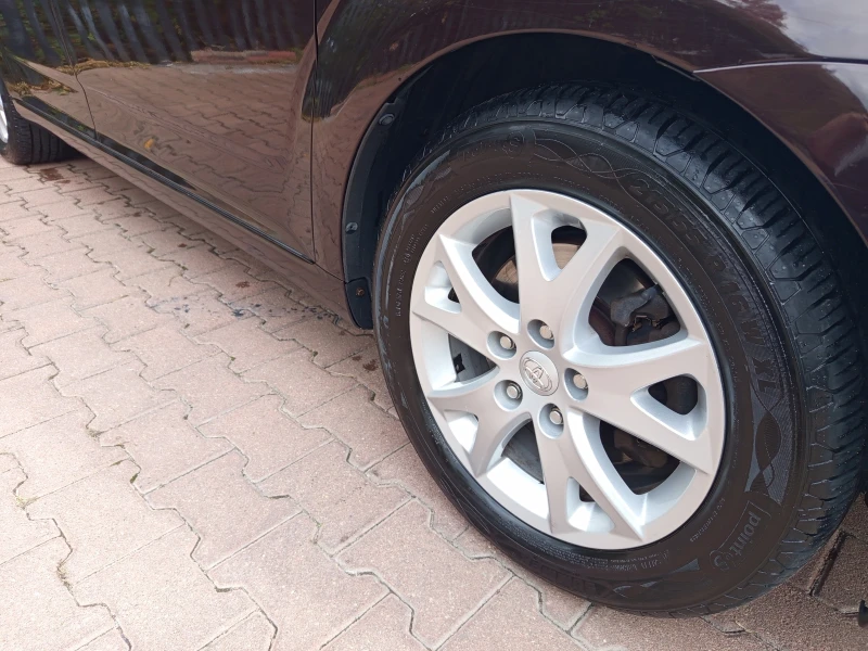 Toyota Corolla verso, снимка 4 - Автомобили и джипове - 52353907