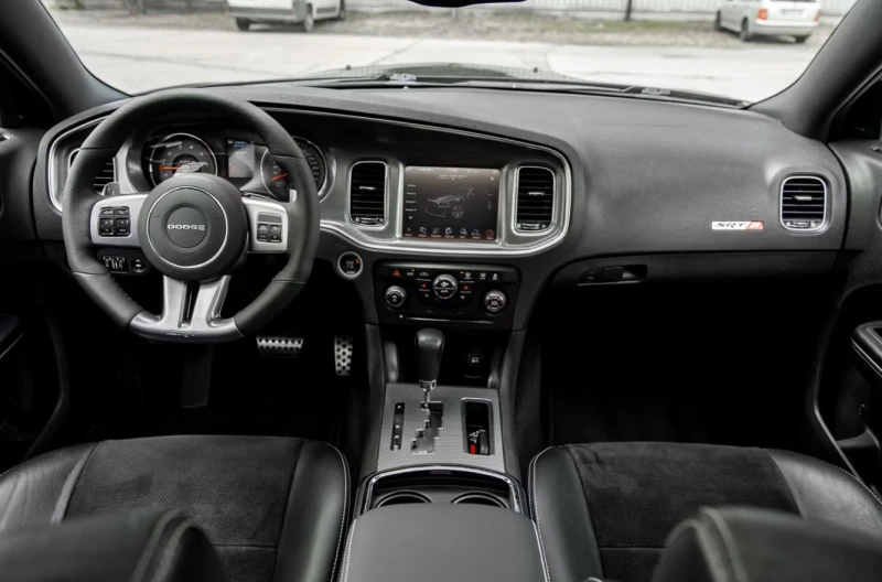Dodge Charger 6.4 V8 HEMI SRT8, снимка 9 - Автомобили и джипове - 52948520