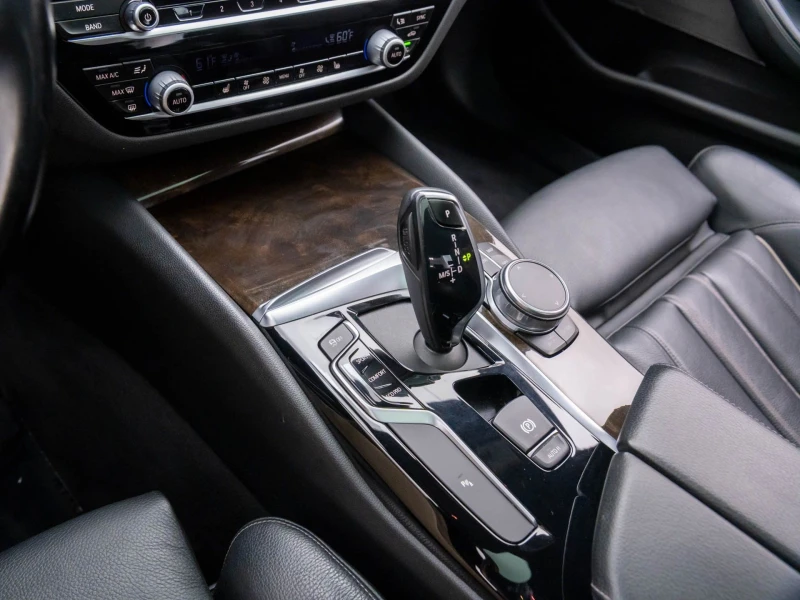 BMW 530 xDrive ГАРАНЦИЯ, снимка 12 - Автомобили и джипове - 53303777