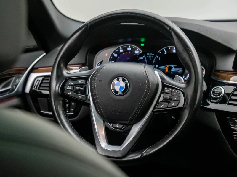 BMW 530 xDrive ГАРАНЦИЯ, снимка 15 - Автомобили и джипове - 53303777