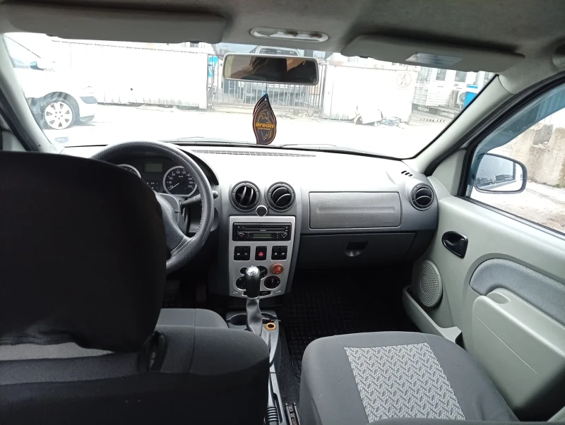 Dacia Logan 1.6MPI, снимка 7 - Автомобили и джипове - 53475570