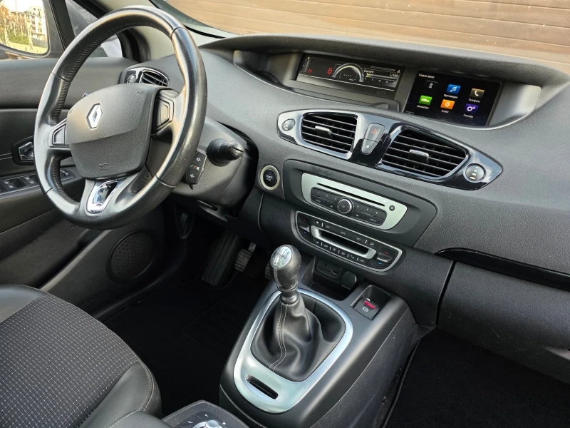 Renault Grand scenic 1.6dci Keyless Tv Panorama 7местен, снимка 11 - Автомобили и джипове - 53540320