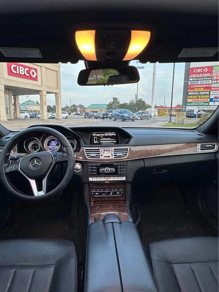 Mercedes-Benz E 350 4MATIC AMG PACK * * CARFAX * * АВТОКРЕДИТ * * , снимка 5 - Автомобили и джипове - 52804756