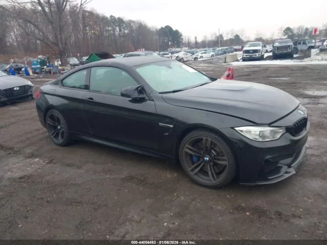 BMW M4 RWD* Keyless* Auto dimming* Ambient* Harman* , снимка 3 - Автомобили и джипове - 53027904