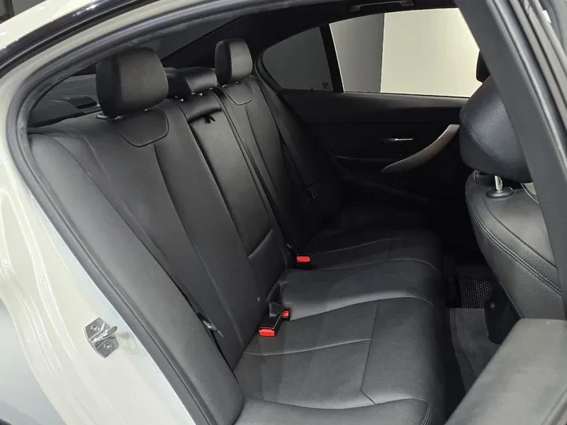 BMW 320 D M PERFORMANCE EDITION, снимка 11 - Автомобили и джипове - 55277873