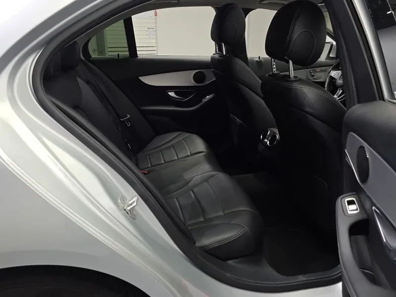 Mercedes-Benz C 200 Avantgarde, снимка 11 - Автомобили и джипове - 56084527