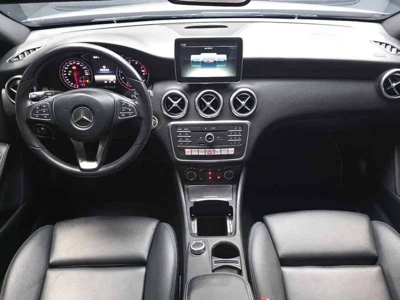 Mercedes-Benz A 200, снимка 14 - Автомобили и джипове - 56360521