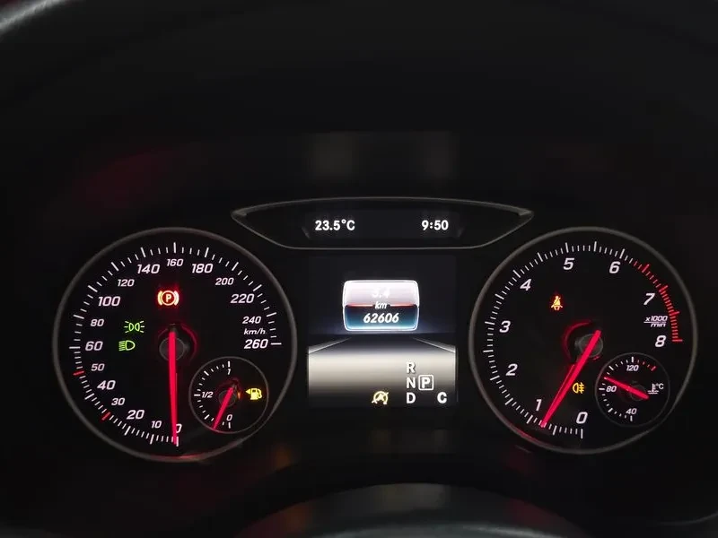 Mercedes-Benz A 200, снимка 15 - Автомобили и джипове - 56360521