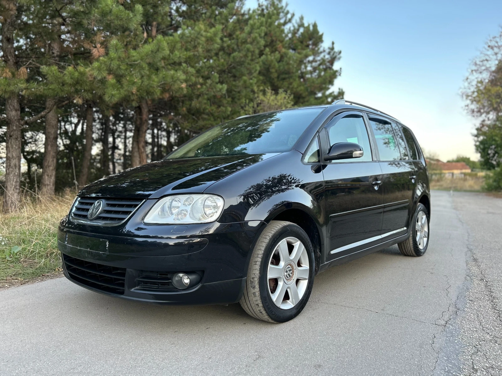 VW Touran 1.9TDI, Highline, 7места, теглич - изображение 2