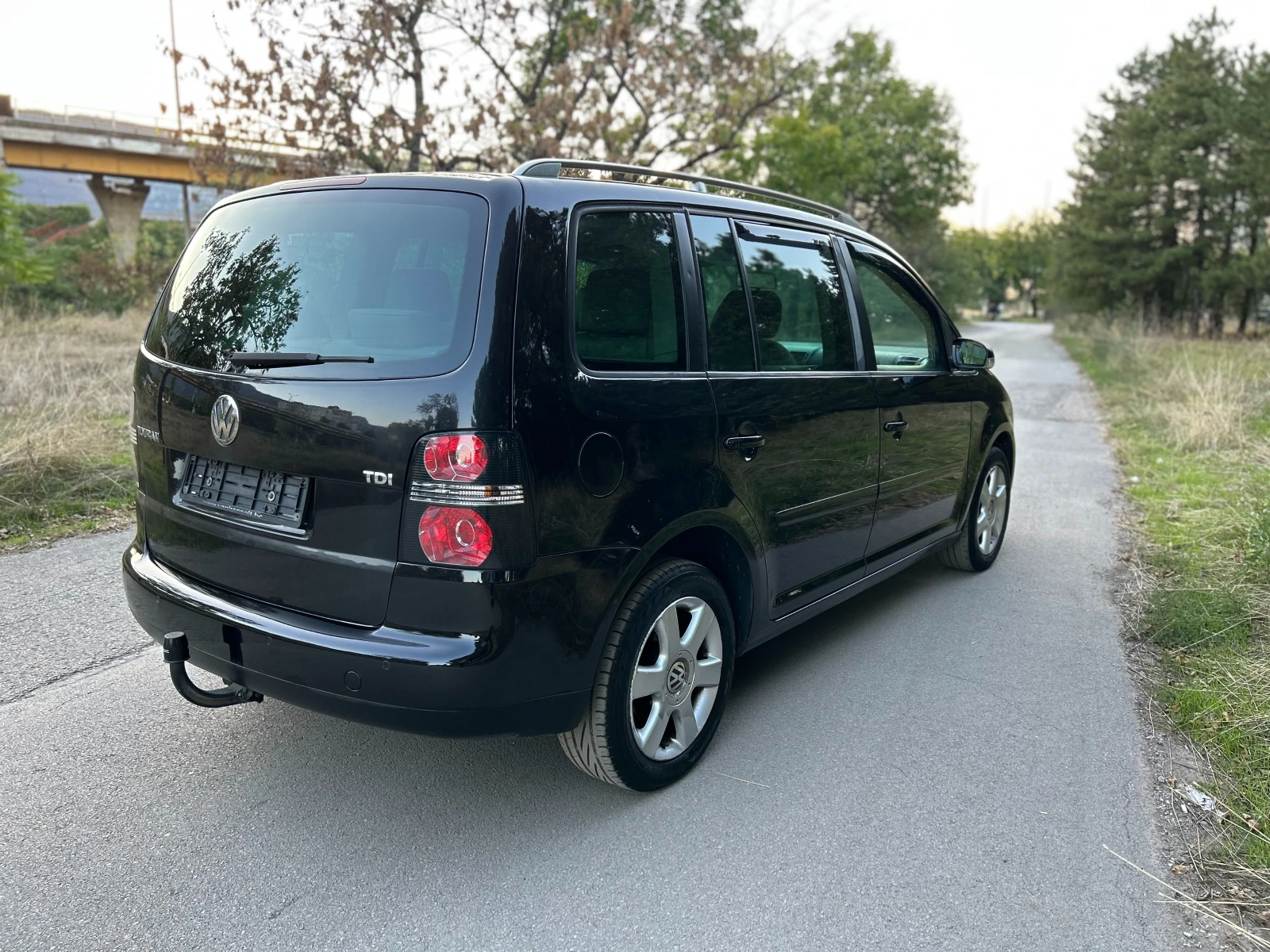 VW Touran 1.9TDI, Highline, 7места, теглич - изображение 5