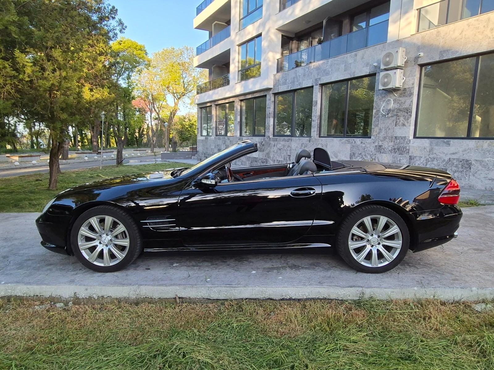 Mercedes-Benz SL 500 НАВИ* КОЖА* ГАЗ* ПОДГРЕВ* ОБДУХВАНЕ* КАТО-НОВ - изображение 8
