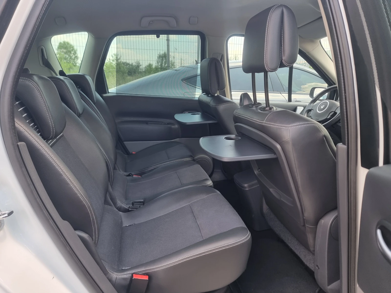 Renault Scenic 1.6i АВТОМАТИК КОЖА  - изображение 7