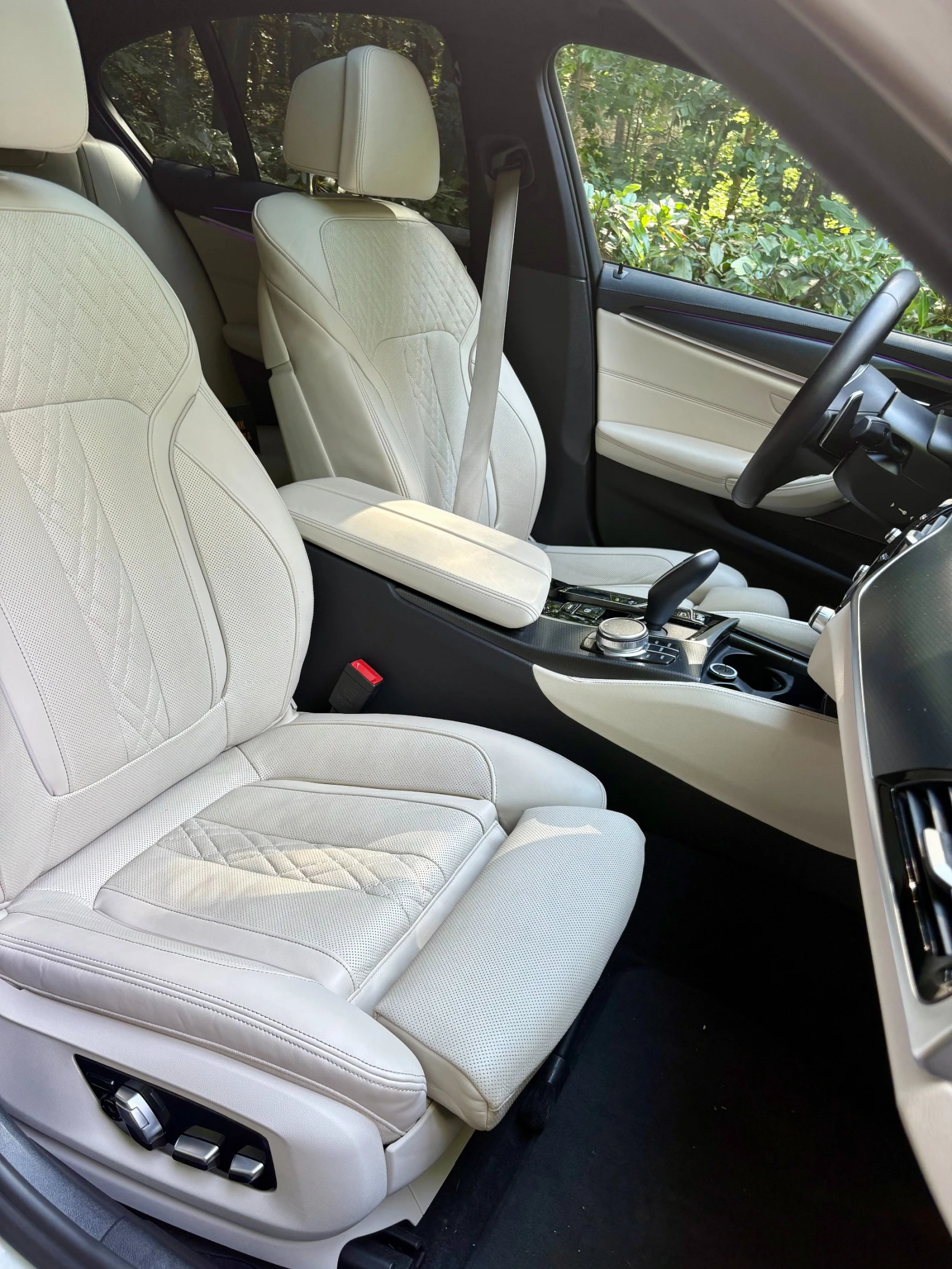 BMW 550 LCI* xDrive* Завиващ заден мост* LED* Масаж* Обдух - изображение 7