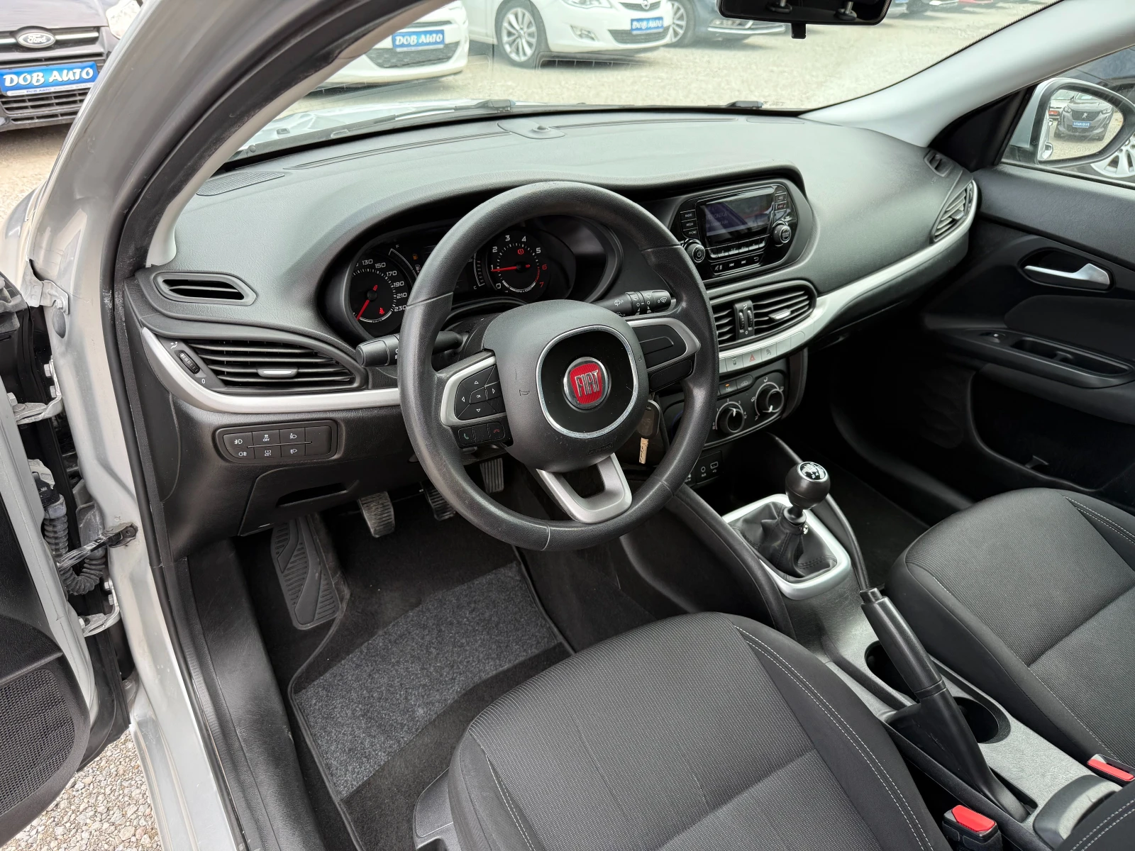 Fiat Tipo 1.4i SW Lounge-6с.к-95к.с-Климатик - изображение 9