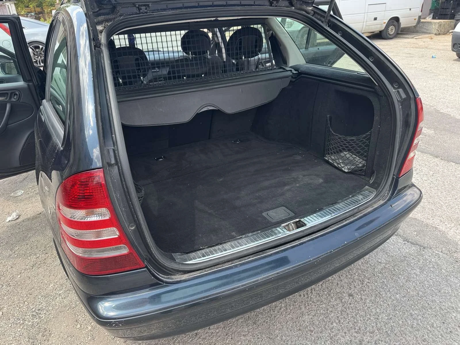 Mercedes-Benz C 200  - изображение 8