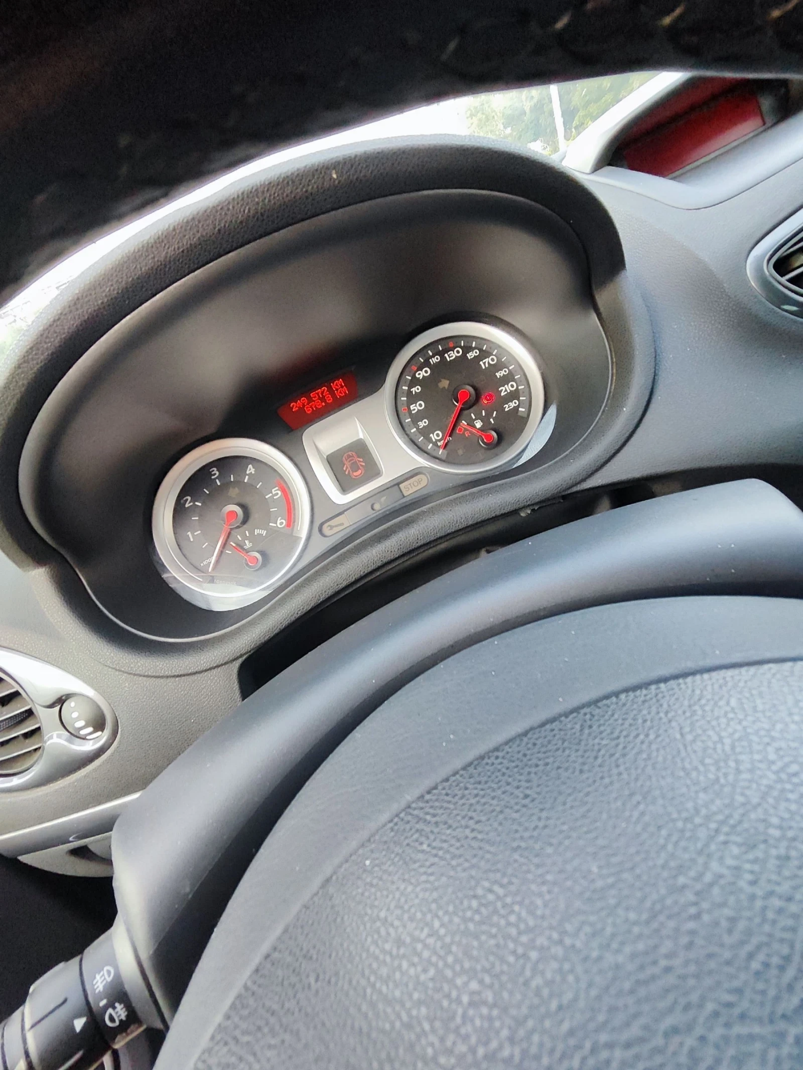 Renault Clio  - изображение 4