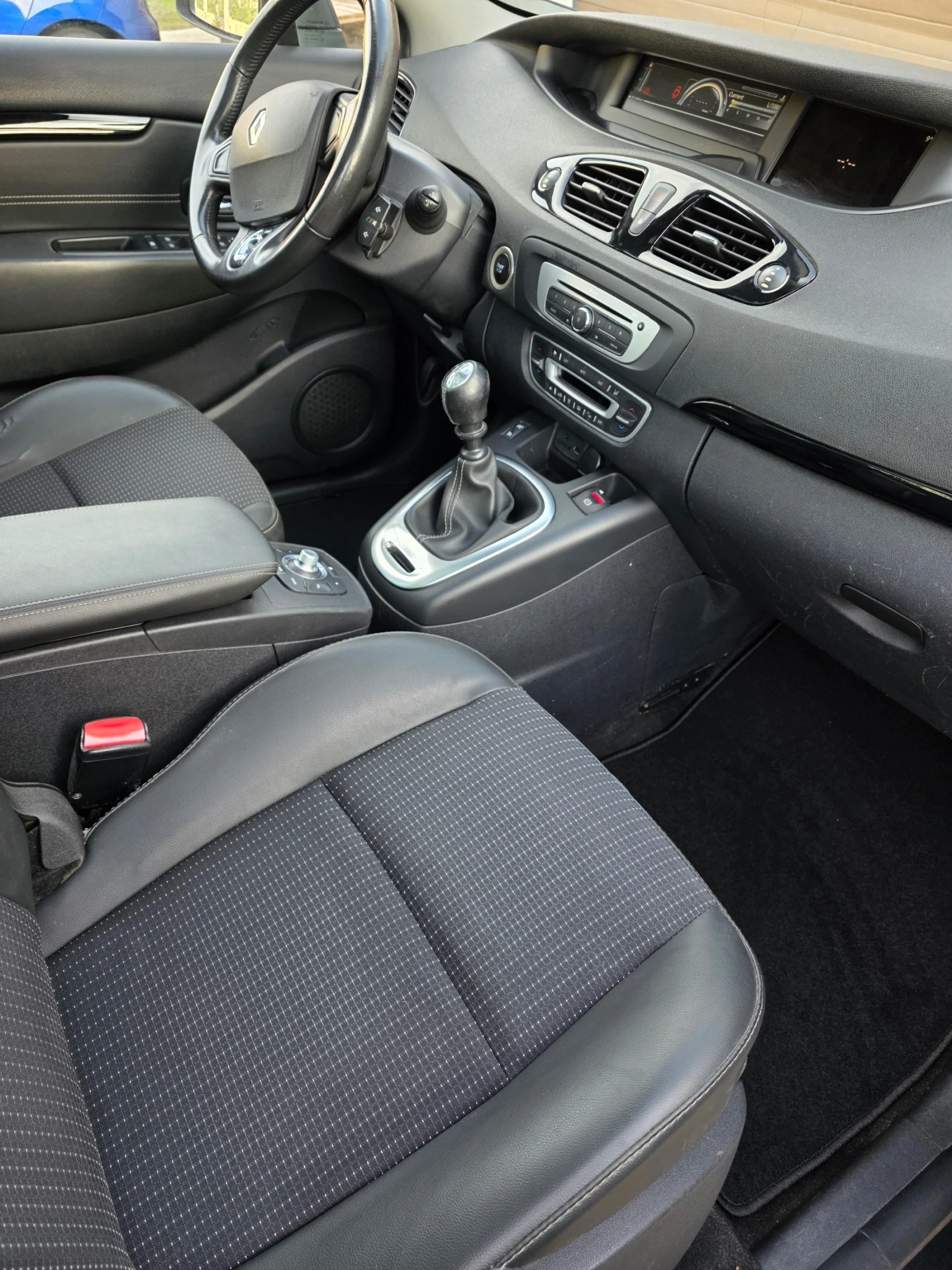 Renault Grand scenic 1.6dci Keyless Tv Panorama 7������ | Mobile.bg � ����������� 12