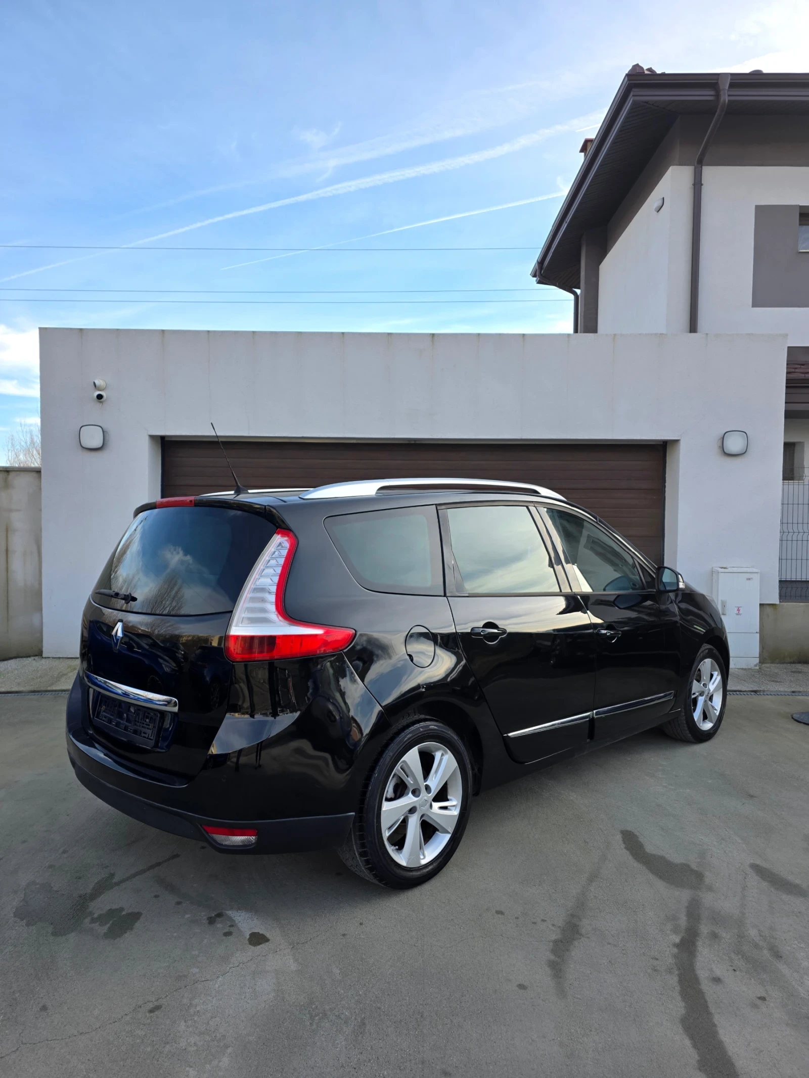 Renault Grand scenic 1.6dci Keyless Tv Panorama 7местен - изображение 6