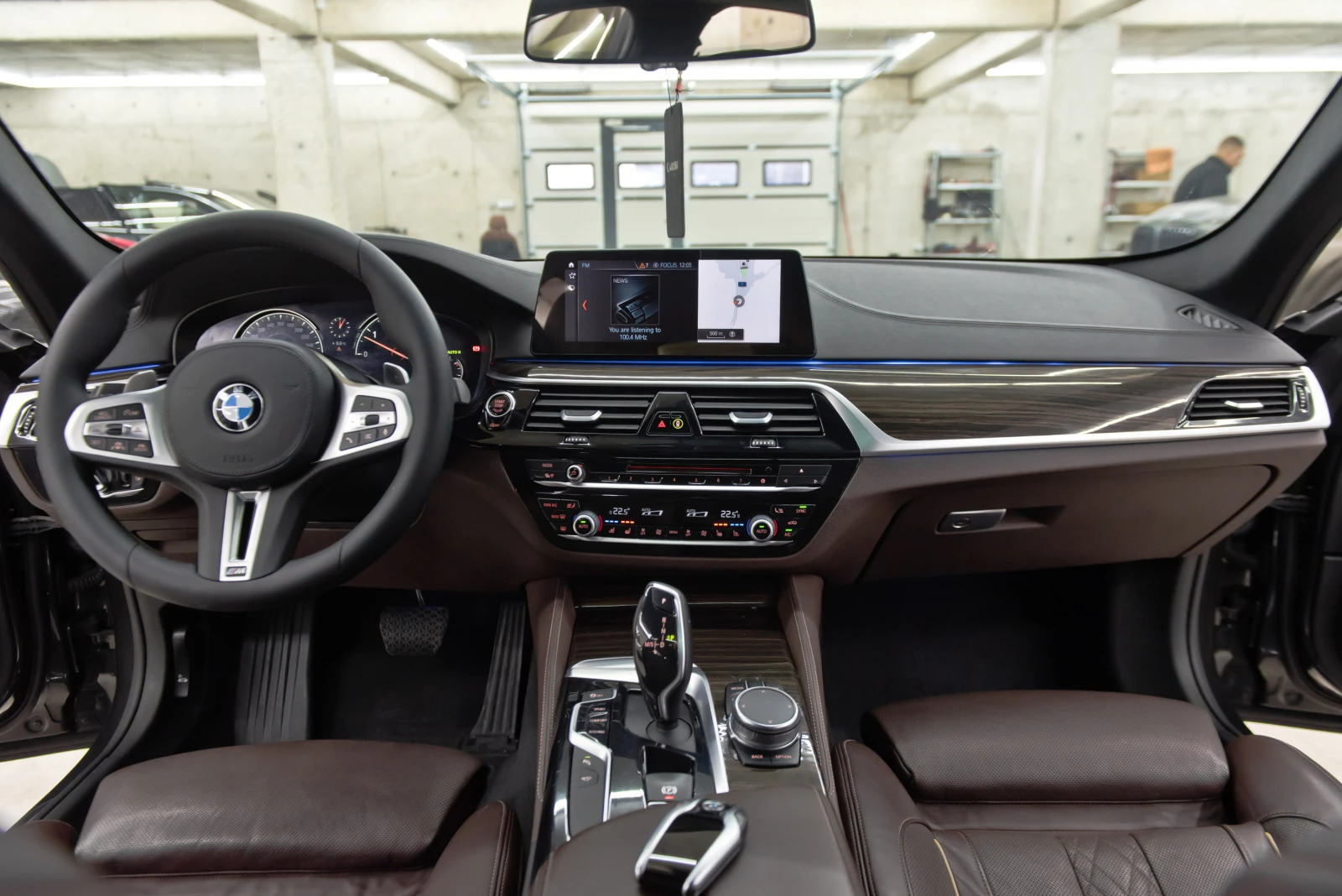 BMW 530 XD* M5 Пакет* Laser* Individual* Обдухване, снимка 10 - Автомобили и джипове - 53866755