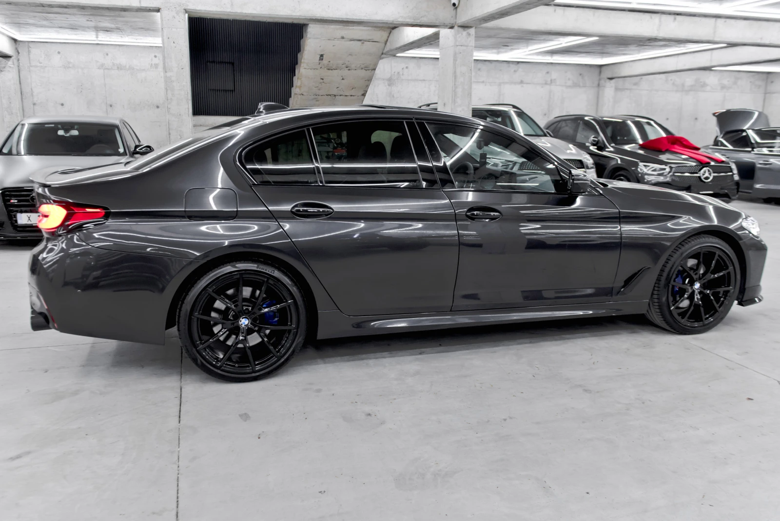 BMW 530 XD* M5 Пакет* Laser* Individual* Обдухване, снимка 7 - Автомобили и джипове - 53866755