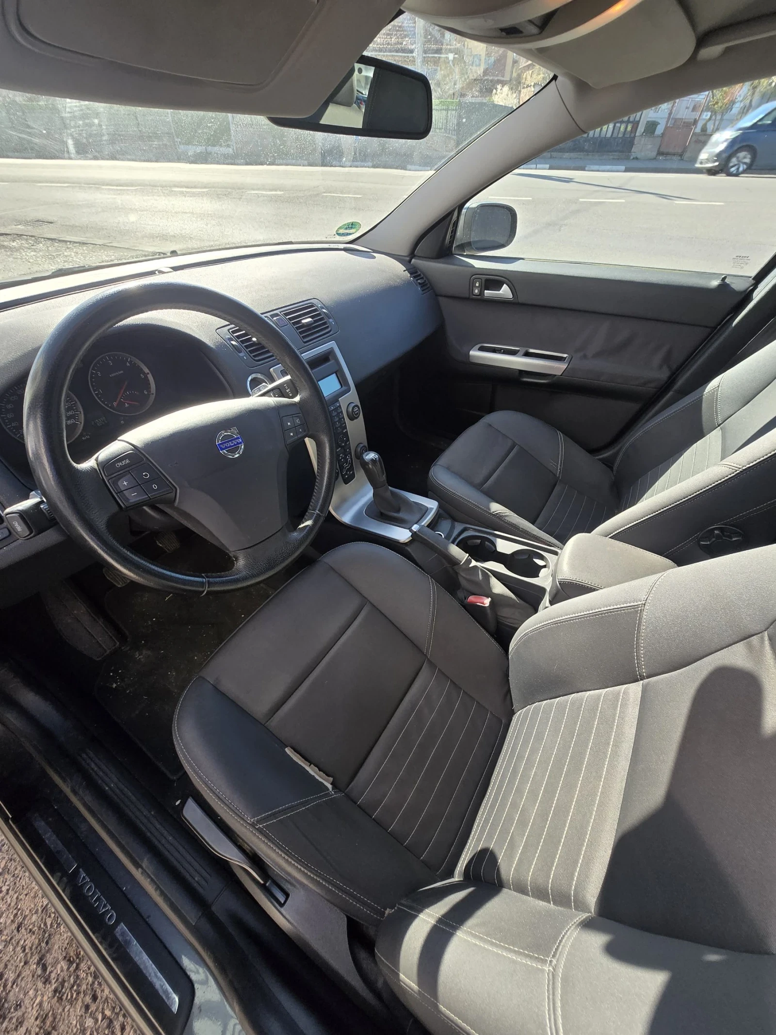 Volvo V50 2.0 HDI 136к.с 2008г. , снимка 15 - Автомобили и джипове - 54139086