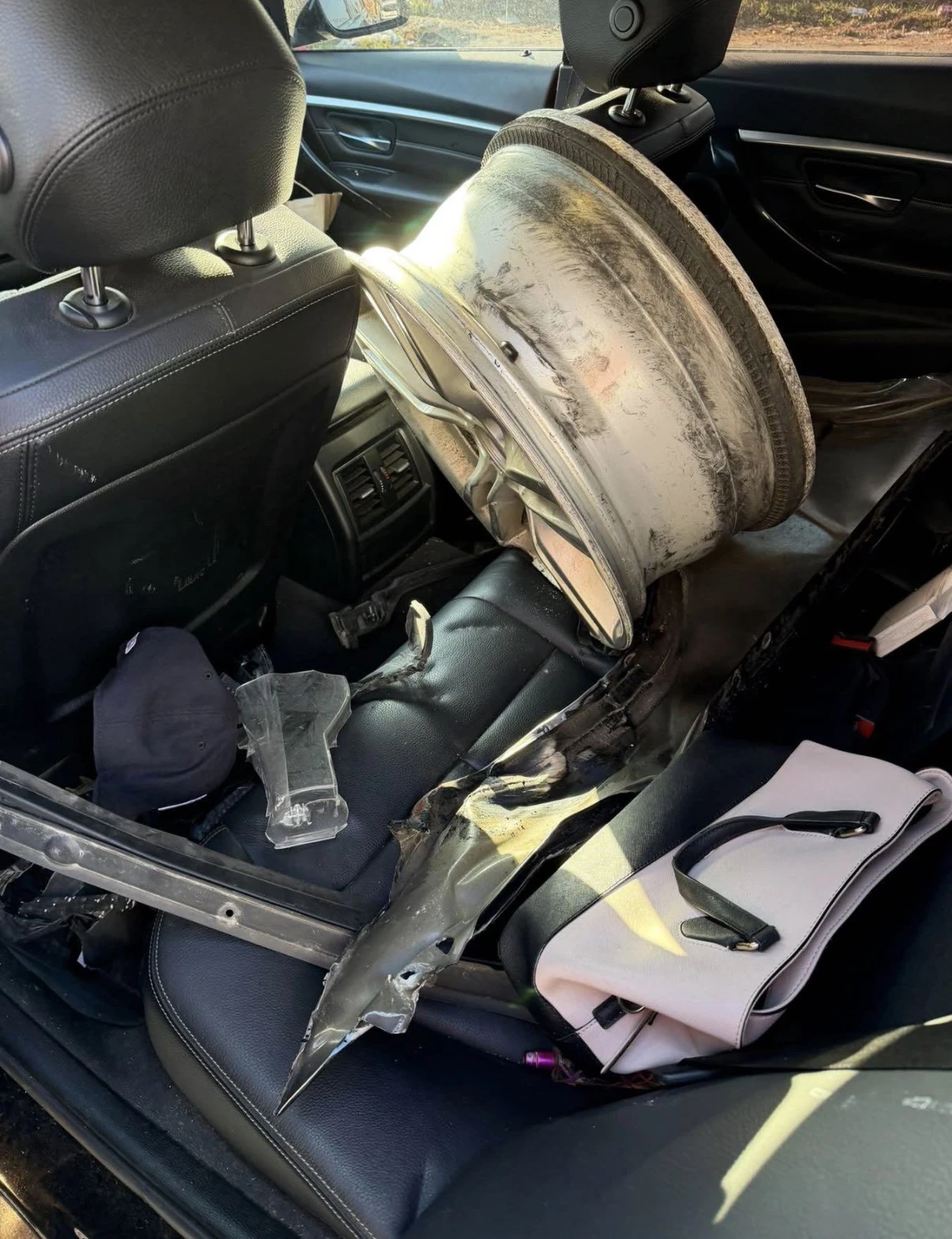 BMW 330 M PACK * XDRIVE * HEAD UP * ПОДГРЕВ * , снимка 8 - Автомобили и джипове - 54174374