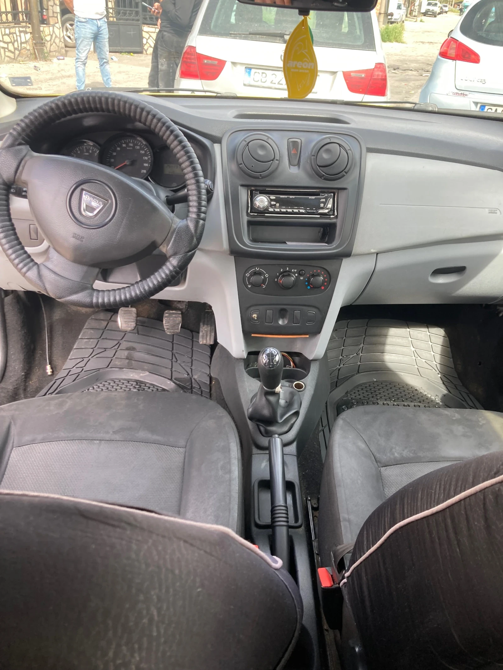 Dacia Sandero, снимка 6 - Автомобили и джипове - 54884665