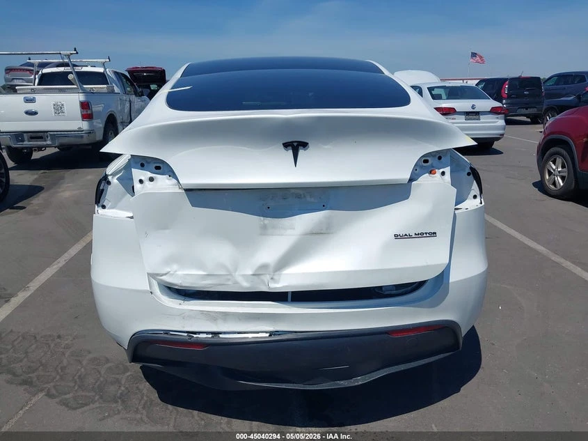 Tesla Model Y 2023 TESLA MODEL Y AWD * DUAL M* Long RANGE, снимка 8 - Автомобили и джипове - 55038479