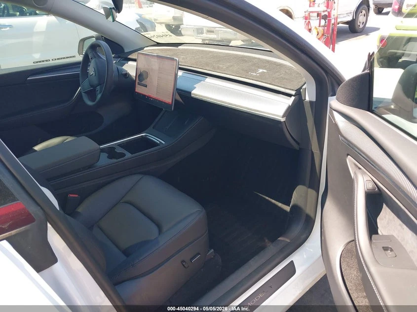 Tesla Model Y 2023 TESLA MODEL Y AWD * DUAL M* Long RANGE, снимка 16 - Автомобили и джипове - 55038479