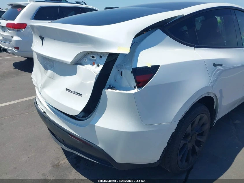 Tesla Model Y 2023 TESLA MODEL Y AWD * DUAL M* Long RANGE, снимка 7 - Автомобили и джипове - 55038479