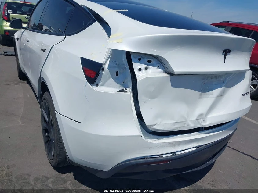 Tesla Model Y 2023 TESLA MODEL Y AWD * DUAL M* Long RANGE, снимка 10 - Автомобили и джипове - 55038479