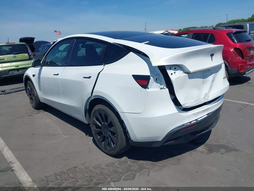 Tesla Model Y 2023 TESLA MODEL Y AWD * DUAL M* Long RANGE, снимка 11 - Автомобили и джипове - 55038479