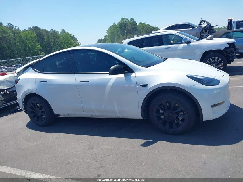 Tesla Model Y 2023 TESLA MODEL Y AWD * DUAL M* Long RANGE, снимка 4 - Автомобили и джипове - 55038479