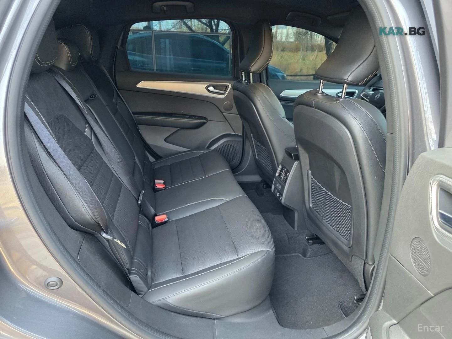 Renault Arkana * GTe* EVOLUTION* KEYLESS* Camera* ПОДГРЕВ* , снимка 12 - Автомобили и джипове - 55061432