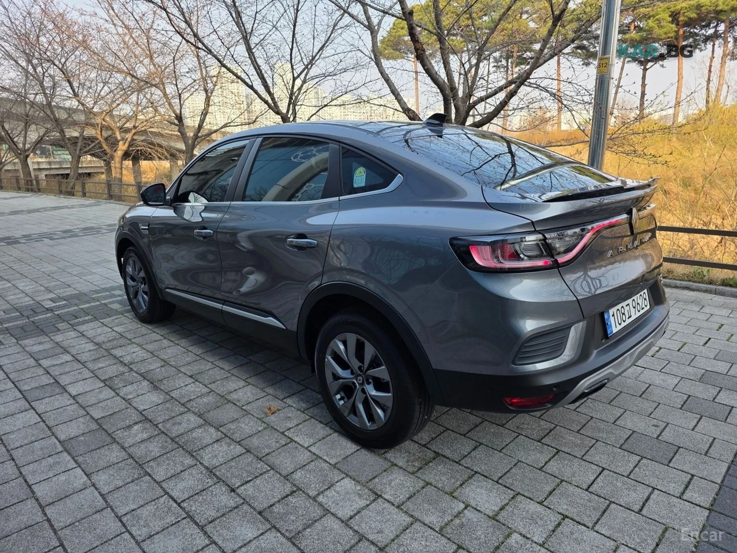 Renault Arkana * GTe* EVOLUTION* KEYLESS* Camera* ПОДГРЕВ* , снимка 4 - Автомобили и джипове - 55061432