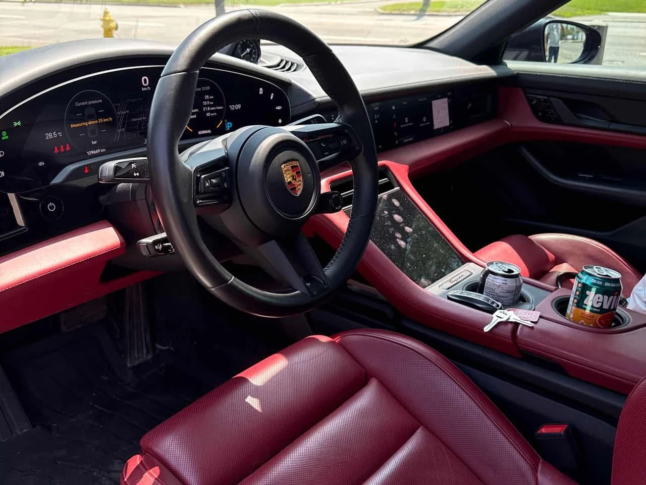 Porsche Taycan 4S  CARFAX, снимка 5 - Автомобили и джипове - 55117283