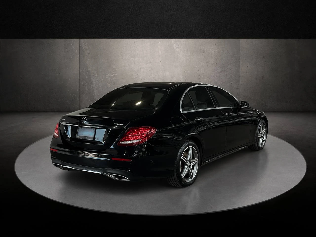 Mercedes-Benz E 400 AMG PCKG| ONE OWNER| CLEAN CARFAX , снимка 2 - Автомобили и джипове - 55572868
