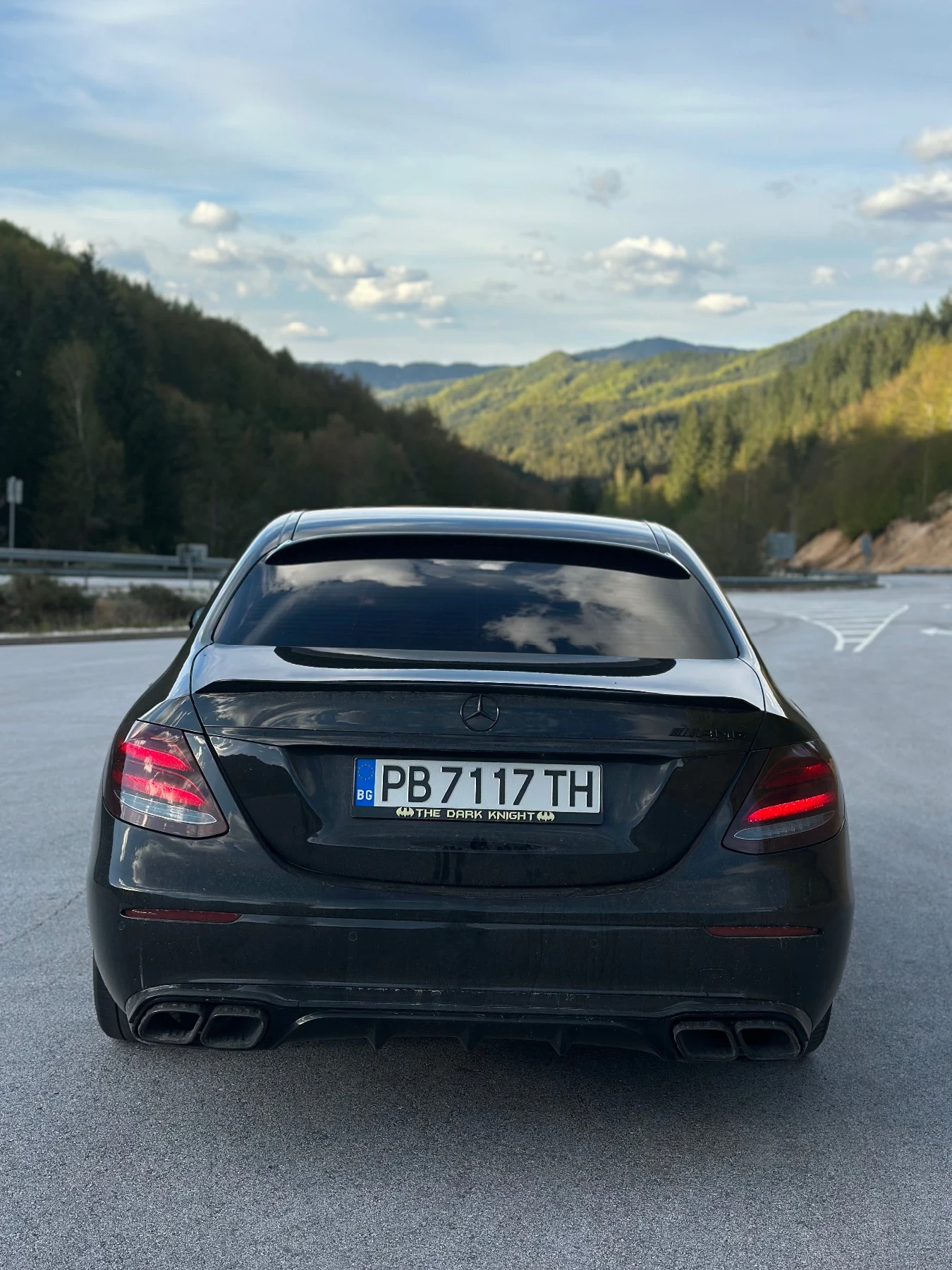Mercedes-Benz E 220, снимка 3 - Автомобили и джипове - 55579043