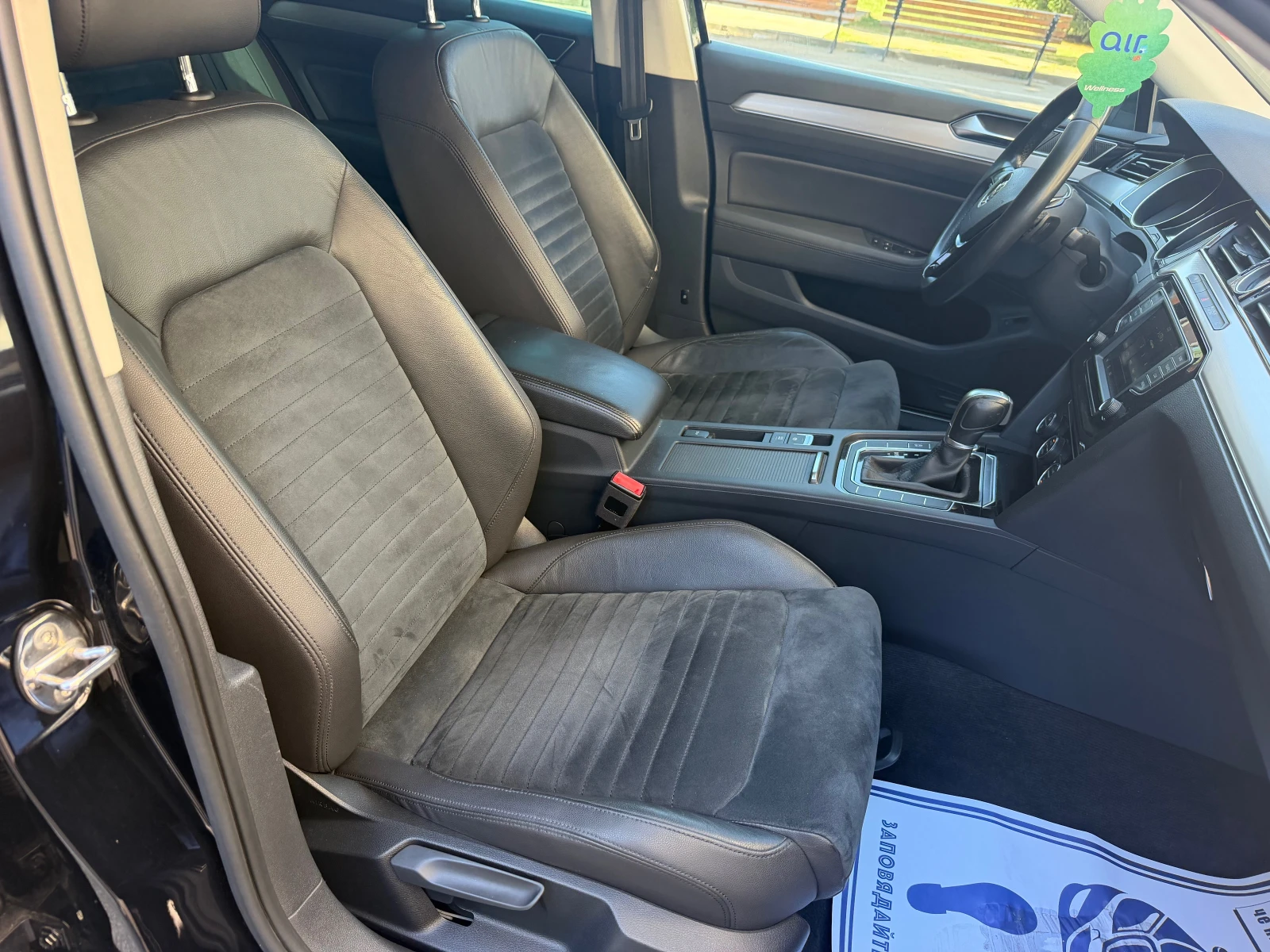VW Passat 2.0TDI / DSG / Highline, снимка 10 - Автомобили и джипове - 56213053