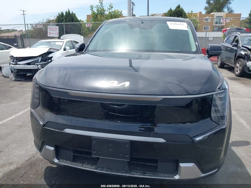 Kia EV9 Light Long Range RWD, снимка 12 - Автомобили и джипове - 56405519