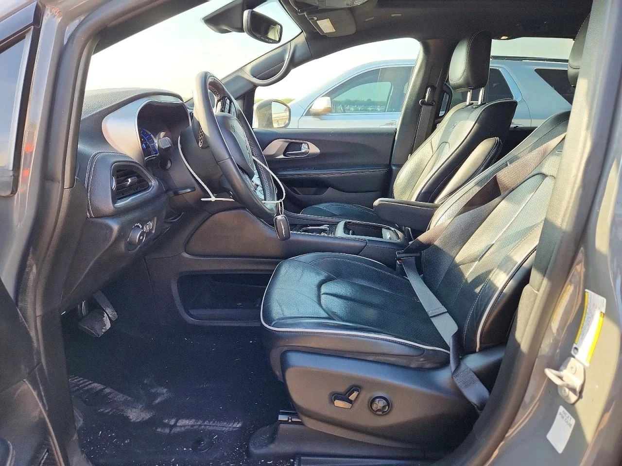 Chrysler Pacifica, снимка 7 - Автомобили и джипове - 56689883