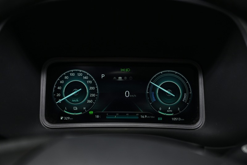 Hyundai Kona 64 Kw 2022 + термопомпа, снимка 11 - Автомобили и джипове - 44970573