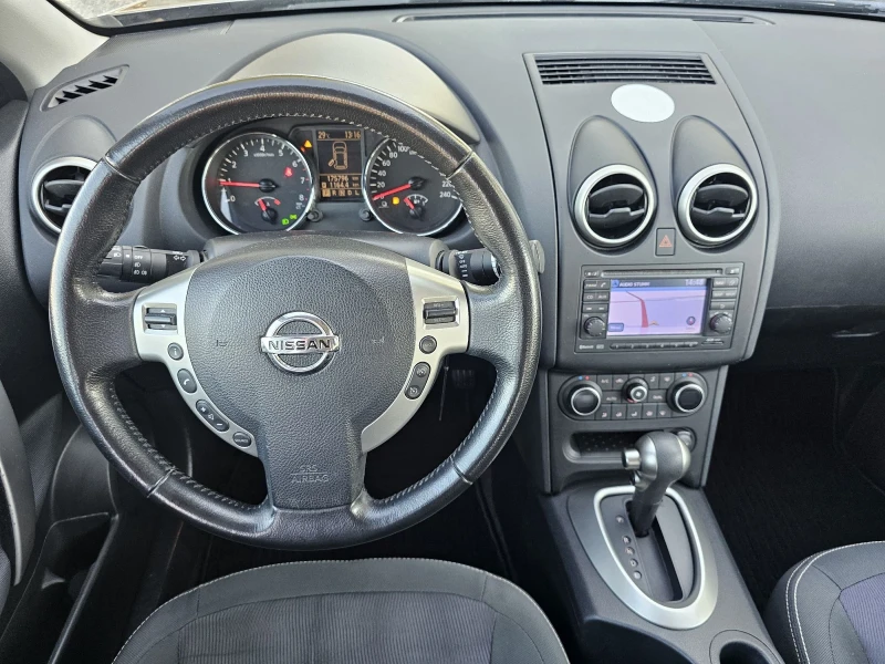 Nissan Qashqai 1.6i 117k.c Automat. Nova, снимка 11 - Автомобили и джипове - 47720409