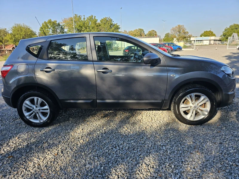 Nissan Qashqai 1.6i 117k.c Automat. Nova, снимка 4 - Автомобили и джипове - 47720409