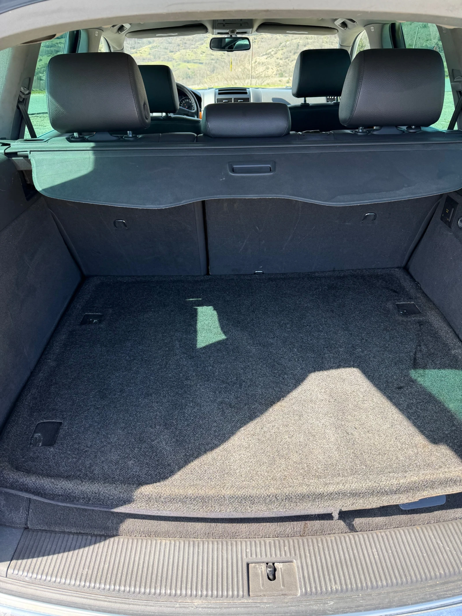 VW Touareg, снимка 15 - Автомобили и джипове - 53940049